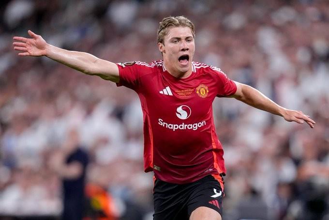 球天下官网-罗体：霍伊伦对加盟那不勒斯持开放态度，多夫比克也表示同意